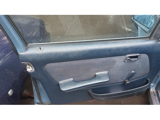 Mercedes W123 diesel 1983 para peças